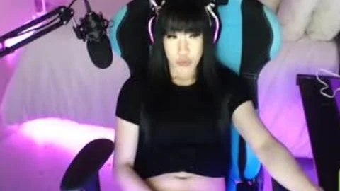 So Many Messy sperm Squirts From tasty Pinay ladyboy