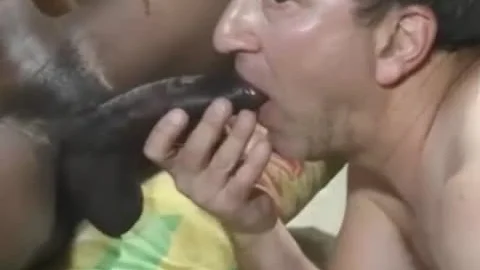 daddy chap likes ebon cock