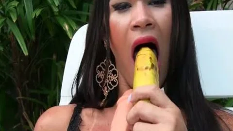 Sensual ladyman Erika Lee Masturbates With A Banana And Sticks A fake penis Up Her arse