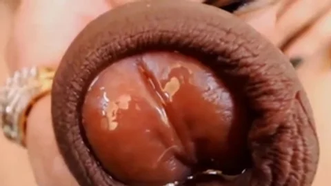 Succulent t-girl Stimulates Herself With dildo