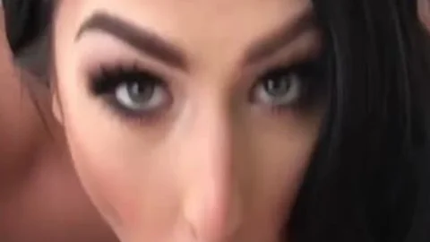 Chanel likes To pound