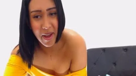 ladyboy In Yellow Wants To Give u A Lap Dance