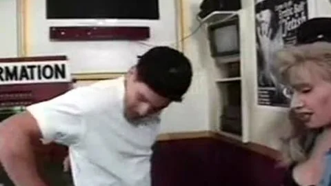 phat blonde gets nailed By Thug