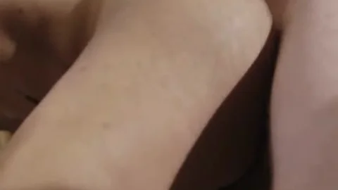 La Hermosa Esposa Trans latin chick Jessy Dubai Se Folla A Colby Jansen En La Cocina
