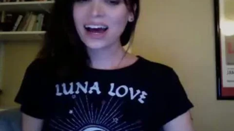 Very pretty Trans angel Teasing On cam